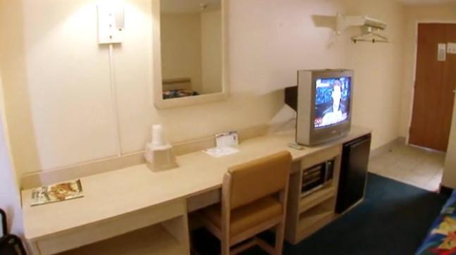 Americas Best Value Inn Jefferson City Room photo